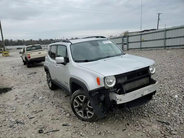 2017 Jeep Renegade - Image 11