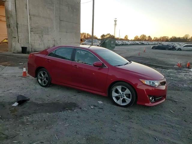 2014 Toyota Camry - Image 11
