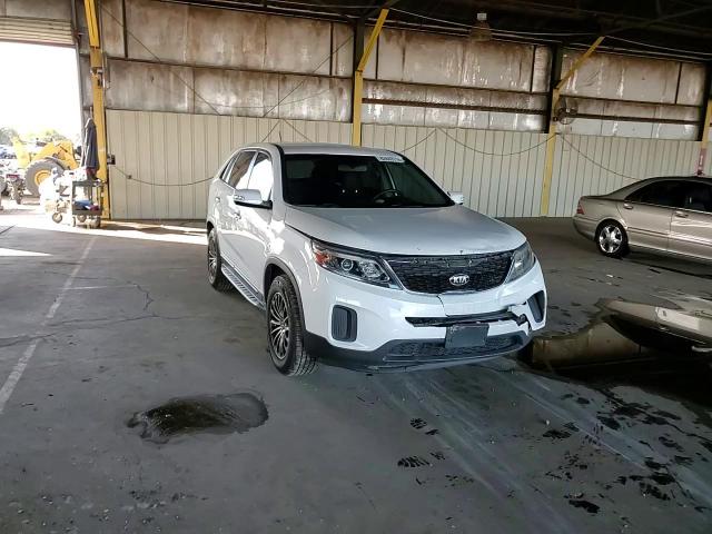 2015 Kia Sorento - Image 10