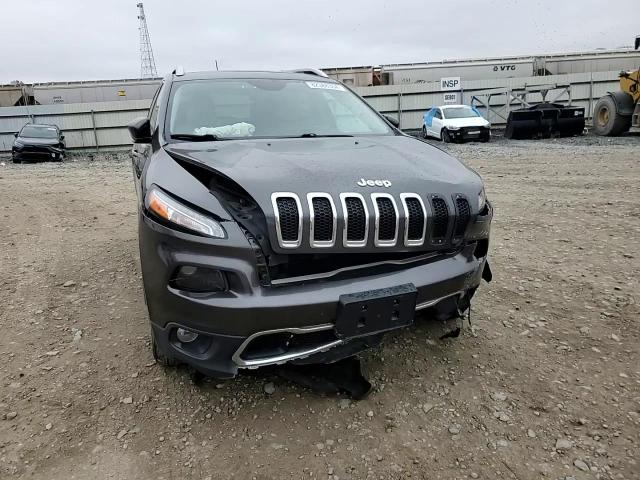 2017 Jeep Grand Cherokee - Image 12
