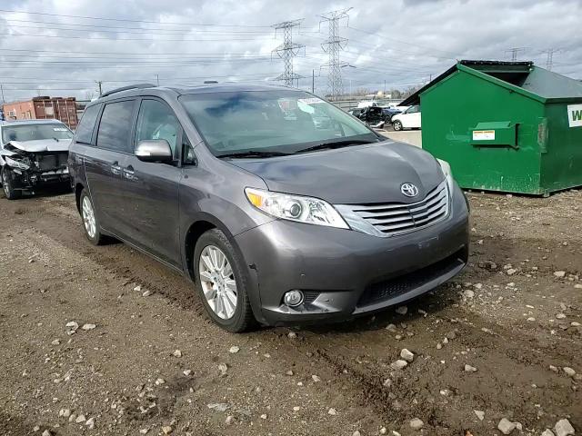 2013 Toyota Sienna - Image 11