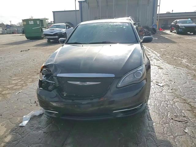 2014 Chrysler 200 - Image 13