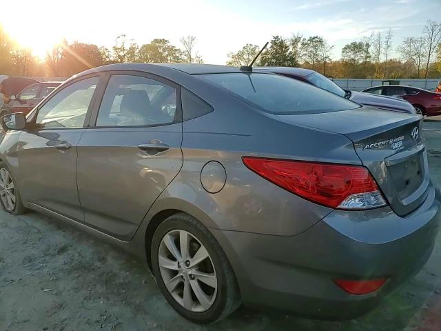 2014 Hyundai Accent - Image 11