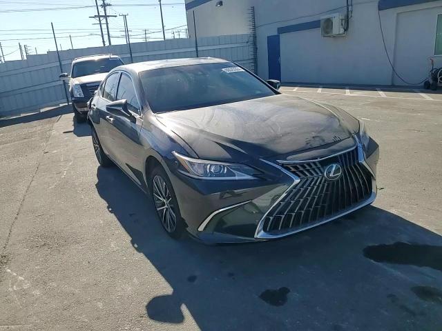 2024 Lexus ES - Image 11