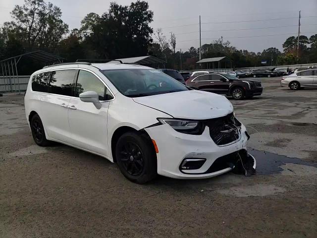 2022 Chrysler Pacifica - Image 12