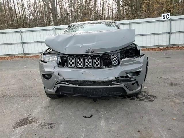 2020 Jeep Grand Cherokee - Image 12
