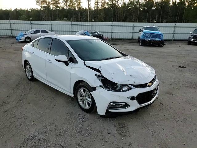 2016 Chevrolet Cruze - Image 13