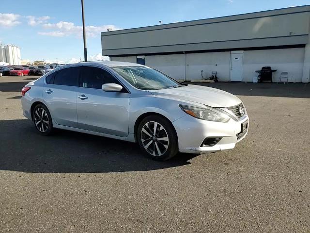 2016 Nissan Altima - Image 11