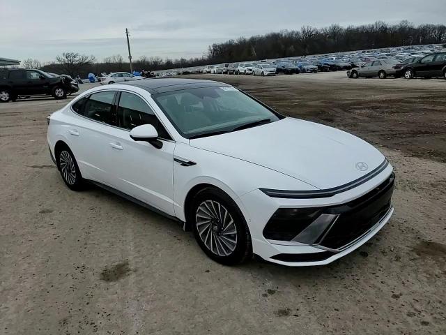 2024 Hyundai Sonata - Image 12