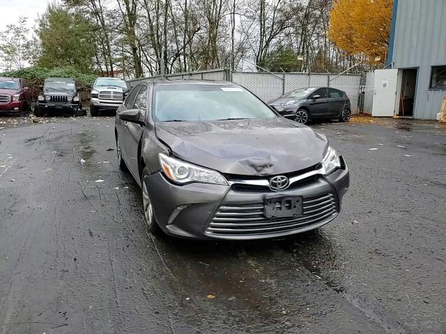 2017 Toyota Camry Le VIN: 4T1BF1FK5HU704622 Lot: 80491934