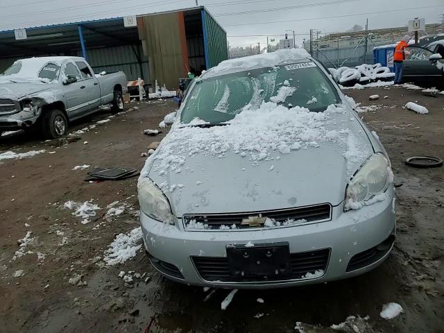 2011 Chevrolet Impala - Image 10