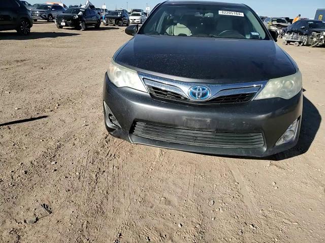 2013 Toyota Camry - Image 10