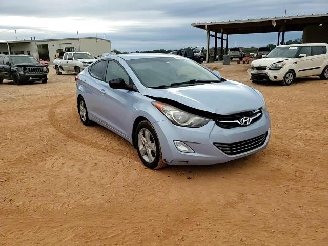 2013 Hyundai Elantra - Image 13