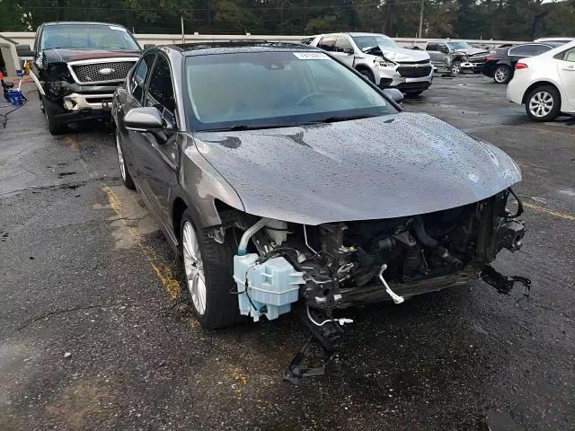 2018 Toyota Camry - Image 13