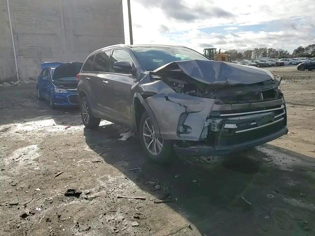 2019 Toyota Highlander Se VIN: 5TDJZRFH0KS585593 Lot: 80903764