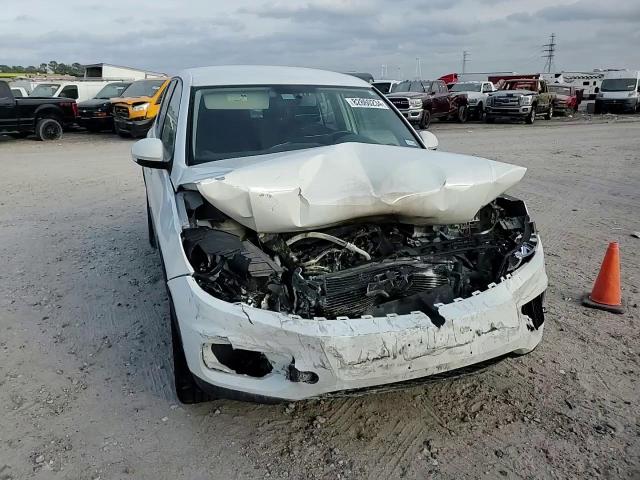 2017 Volkswagen Tiguan - Image 12