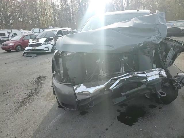 2011 Chevrolet Silverado - Image 11