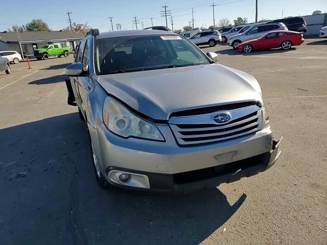 2011 Subaru Outback - Image 11