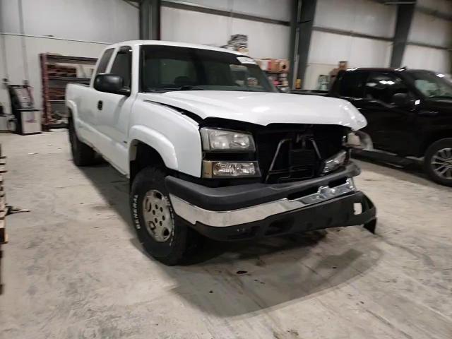 2004 Chevrolet Silverado - Image 10