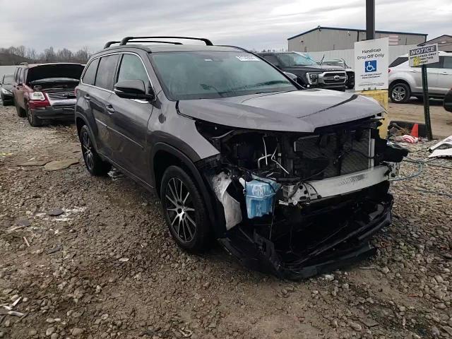2018 Toyota Highlander - Image 15
