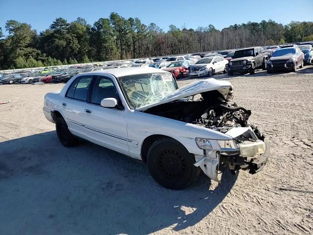 2000 Mercury Grand Marquis Gs VIN: 2MEFM74W4YX609402 Lot: 81341414