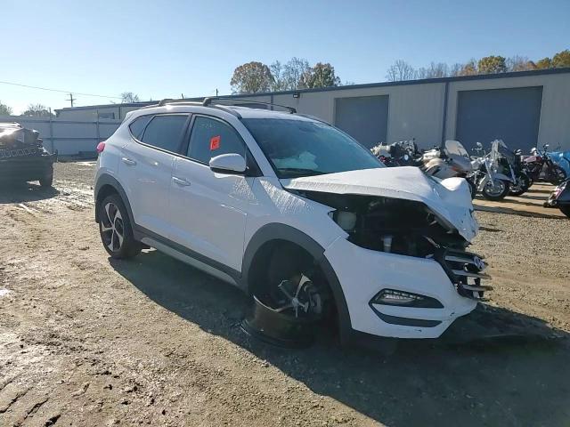 2017 Hyundai Tucson - Image 10