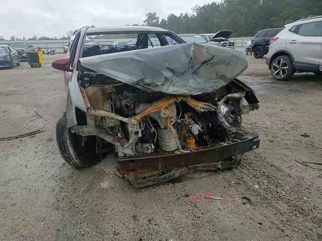 2013 Toyota Camry - Image 12