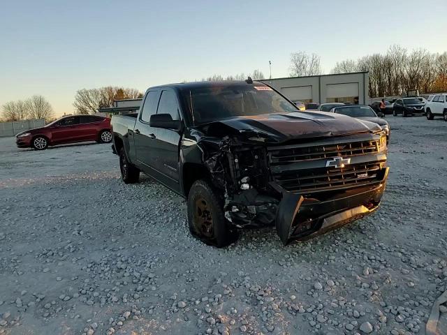 2018 Chevrolet Silverado - Image 13