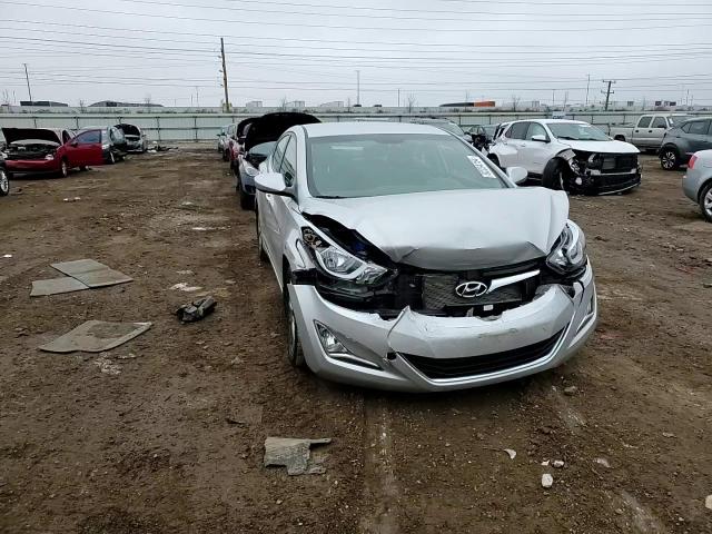 2016 Hyundai Elantra - Image 11