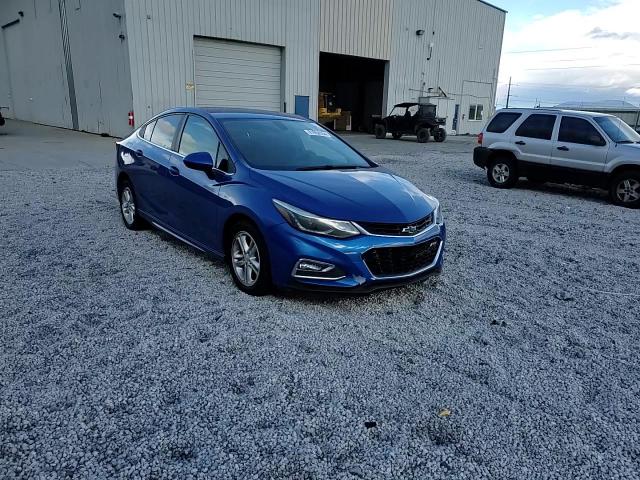 2018 Chevrolet Cruze - Image 11