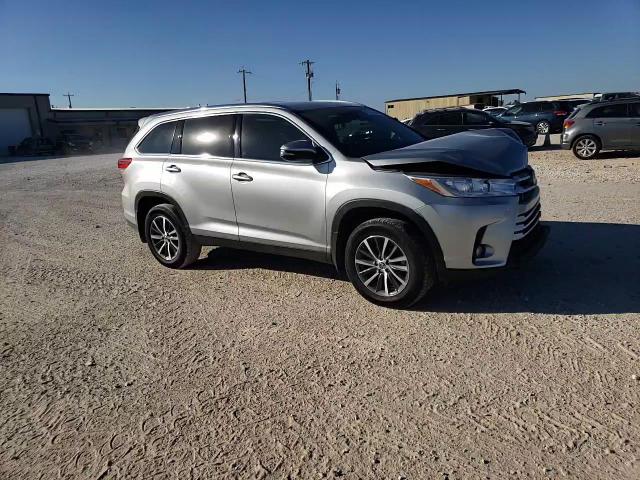 2019 Toyota Highlander Se VIN: 5TDJZRFH4KS956707 Lot: 81070654