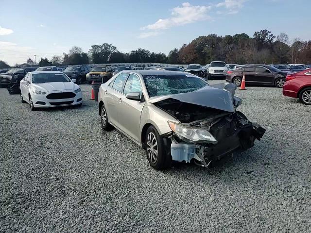 2013 Toyota Camry - Image 10