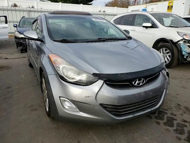 2012 Hyundai Elantra - Image 13