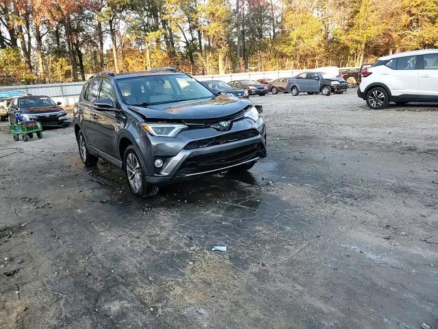2018 Toyota RAV 4 - Image 14