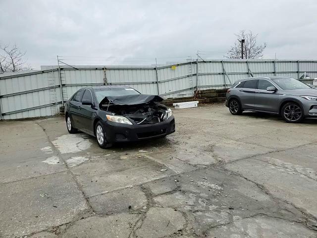 2011 Toyota Camry - Image 11