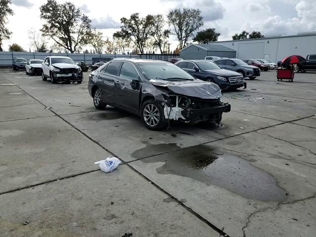 2015 Toyota Camry - Image 11