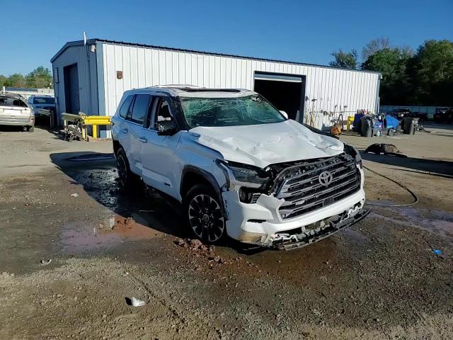 2024 Toyota Sequoia - Image 15