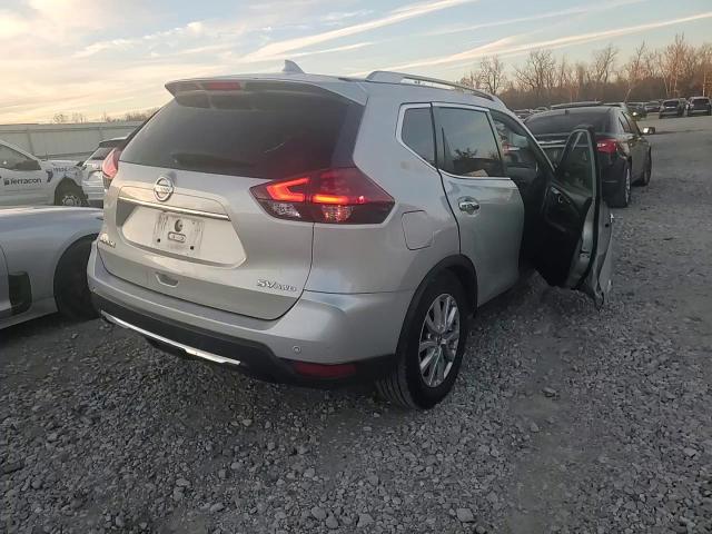 2019 Nissan Rogue - Image 12