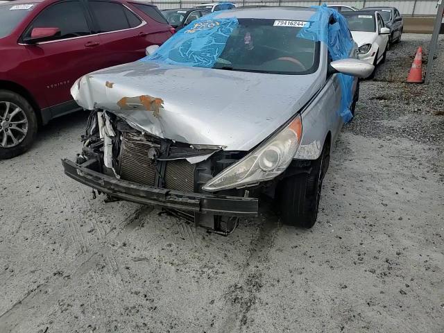 2013 Hyundai Sonata - Image 11