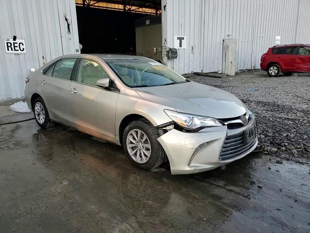 2015 Toyota Camry Le VIN: 4T4BF1FK8FR472617 Lot: 79166374