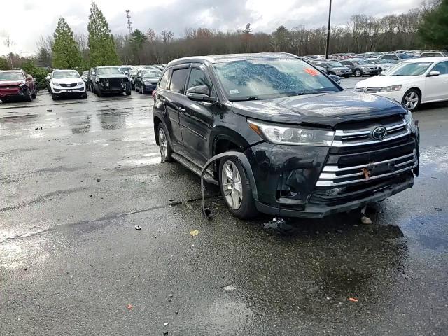 2018 Toyota Highlander - Image 12
