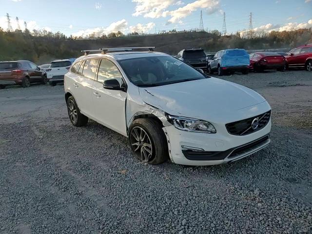 2017 Volvo V60 Cross Country Premier VIN: YV440MWK0H1026277 Lot: 79177964