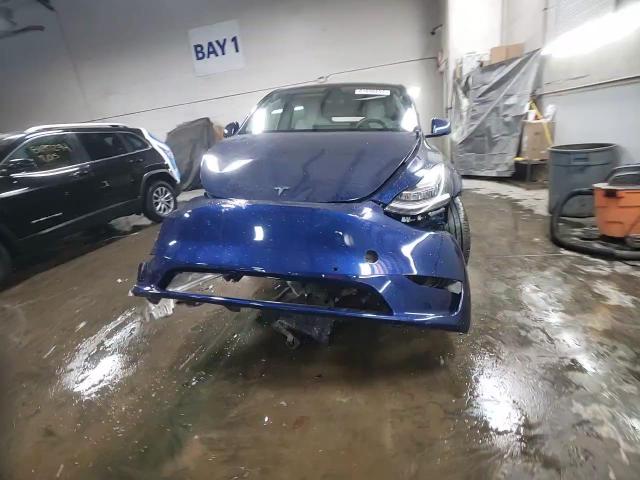 2022 Tesla Model Y VIN: 7SAYGDEE3NF439201 Lot: 81050294