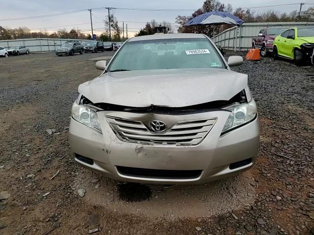 2009 Toyota Camry - Image 11