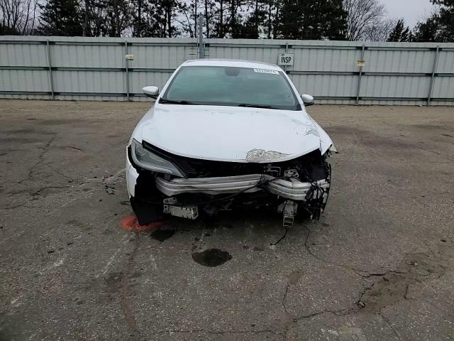 2015 Chrysler 200 - Image 10