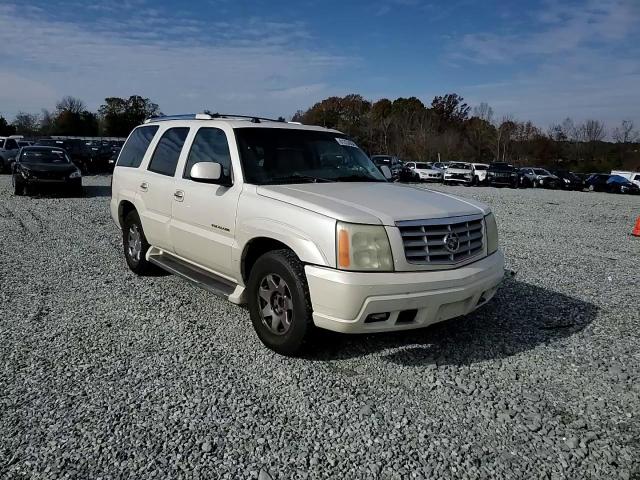 2004 Cadillac Escalade - Image 12