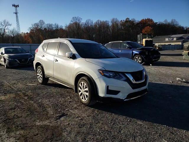 2017 Nissan Rogue - Image 12