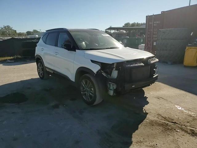 2021 Kia Seltos - Image 12