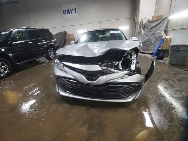 2019 Toyota Camry L VIN: 4T1B11HK3KU826043 Lot: 81176494