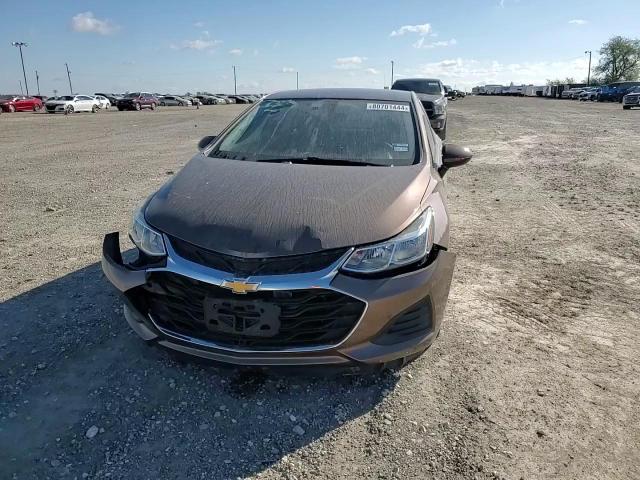 2019 Chevrolet Cruze - Image 10